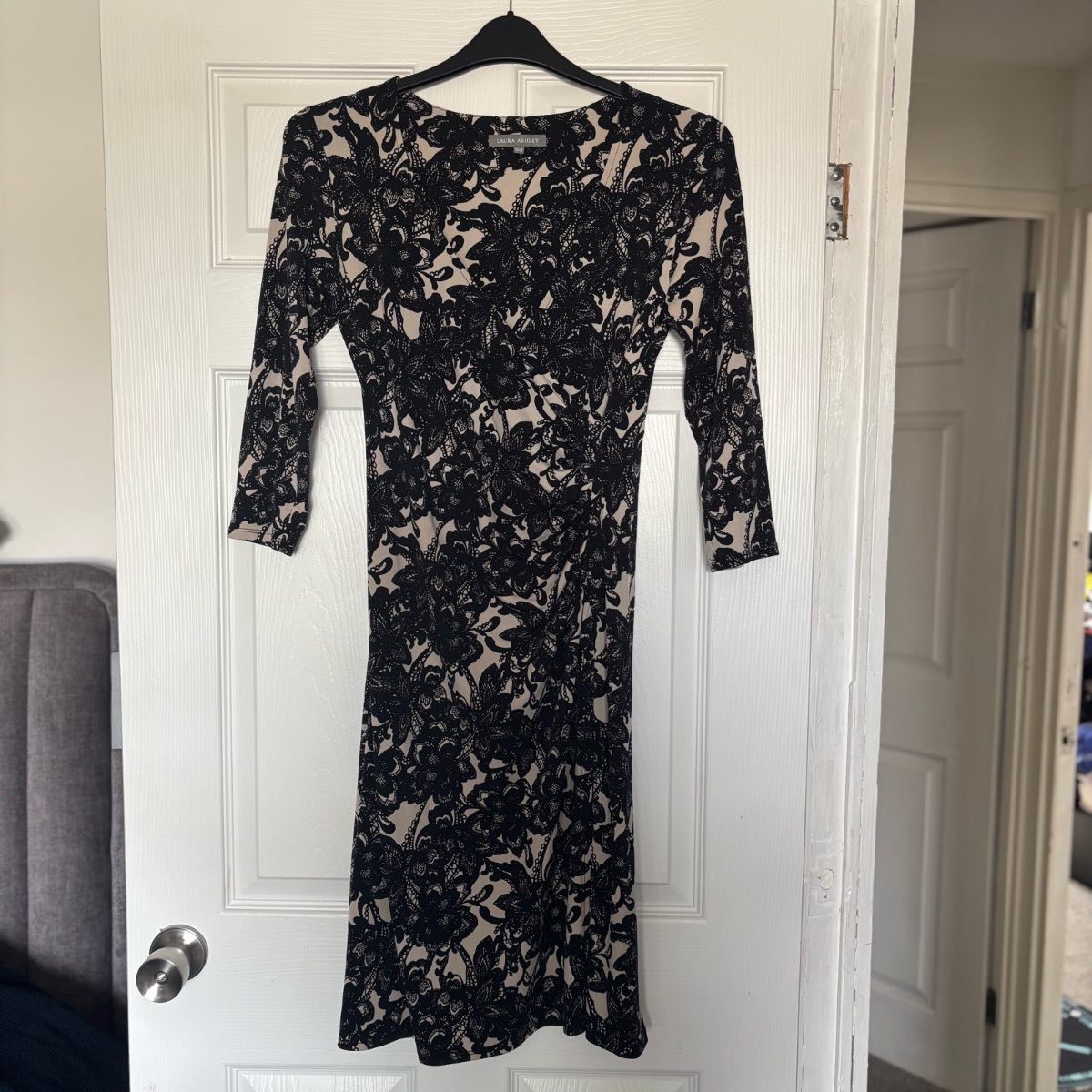 Laura Ashley Black & Cream V Neck Floral Dress Long Sleeve Lace Effect Ruched Size UK 10 Wedding
