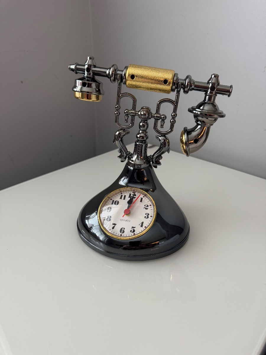 Stunning alarm clock telephone design