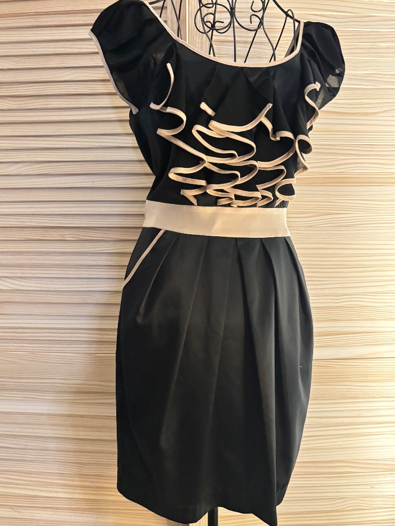Lipsy London Black & Cream Ruffle Cocktail Occasion Dress UK 8 Wedding Guest