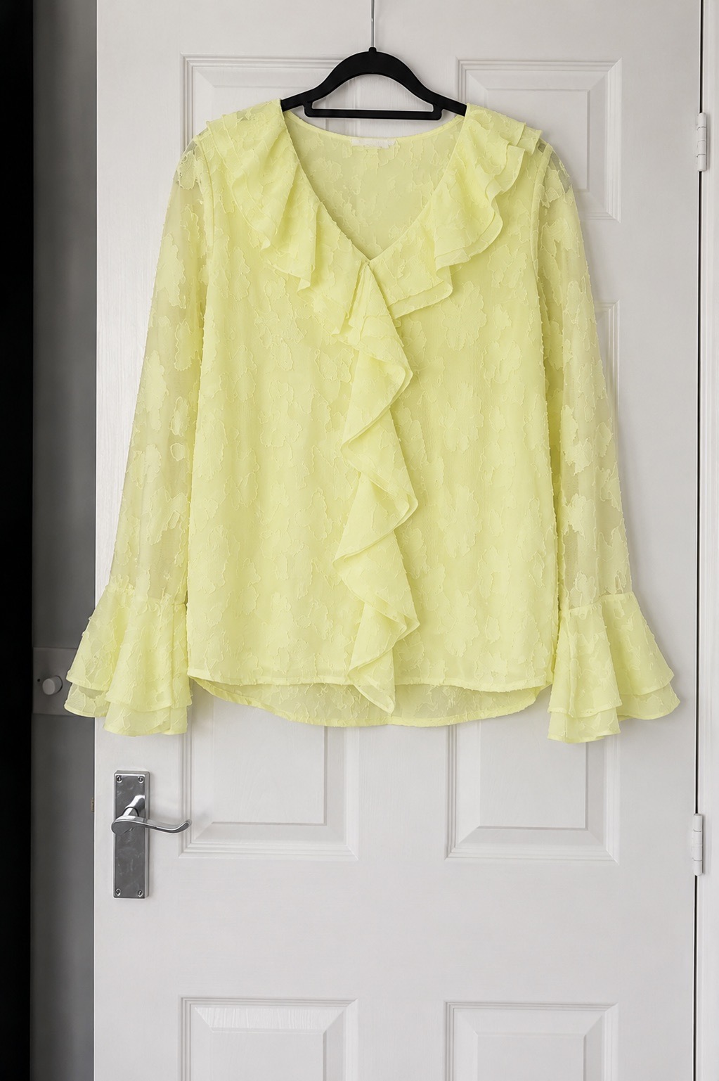 Boohoo Plus Lemon Ruffle Blouse Size 22 New With Tags