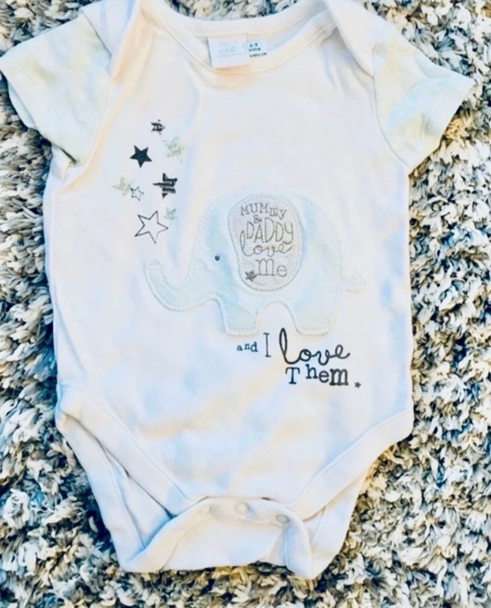 Boots Mini Club Mummy And Daddy Bodysuit. Size 0-3 Months.