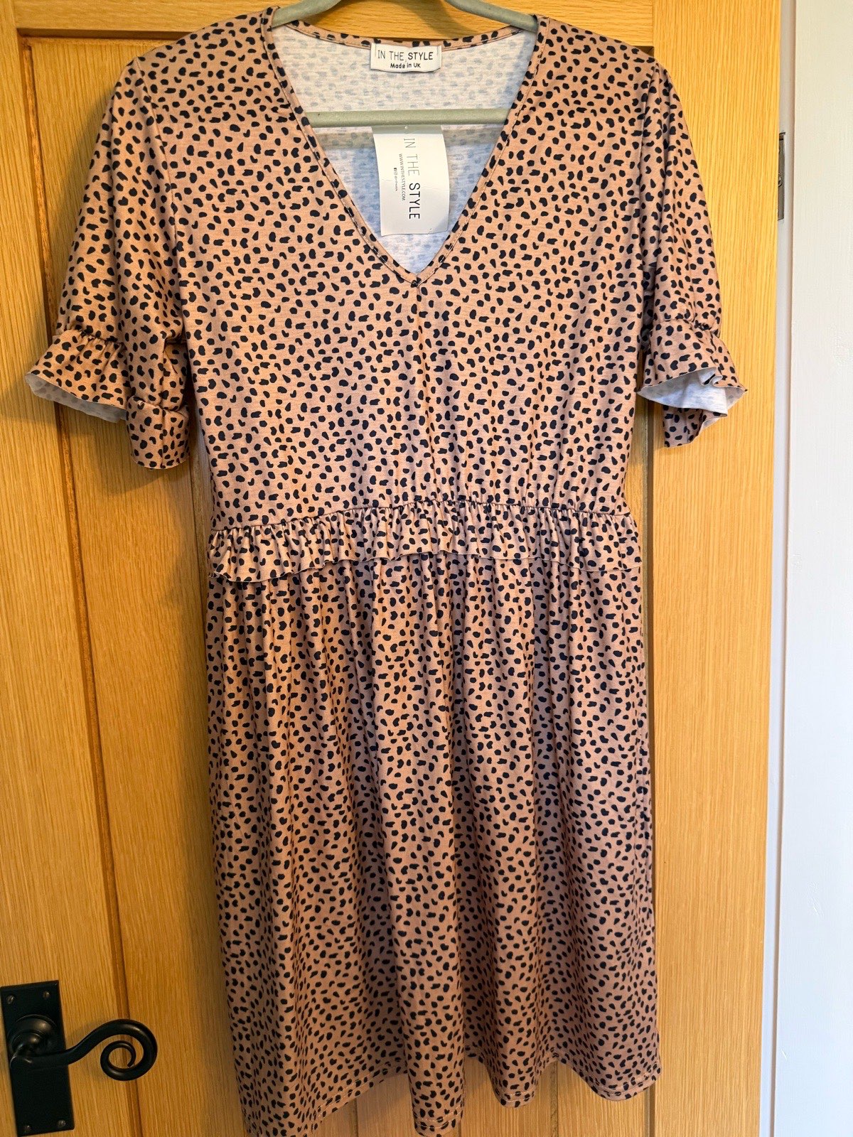 In The Style Women’s Leopard Print Dress Size 14 NWT