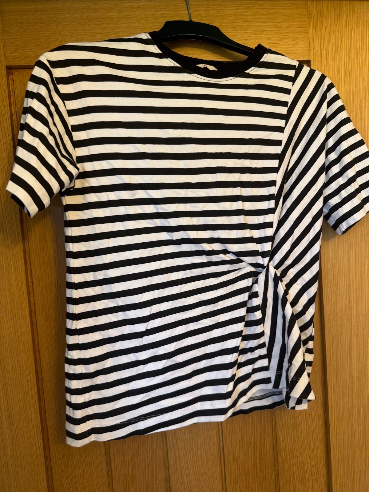 TU Women’s Black and White Striped T-shirt Size 6