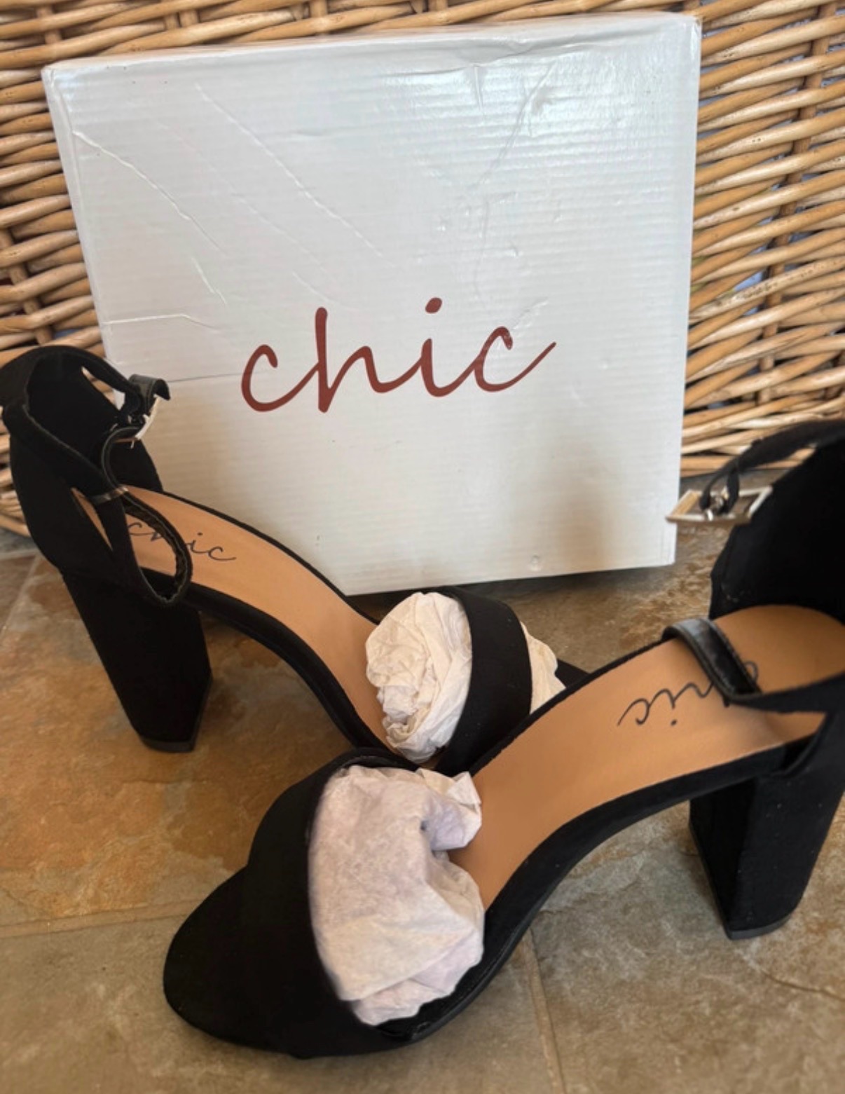 Women’s So Chic Black Block Heel Ankle Strap Sandals Size 5 NWT
