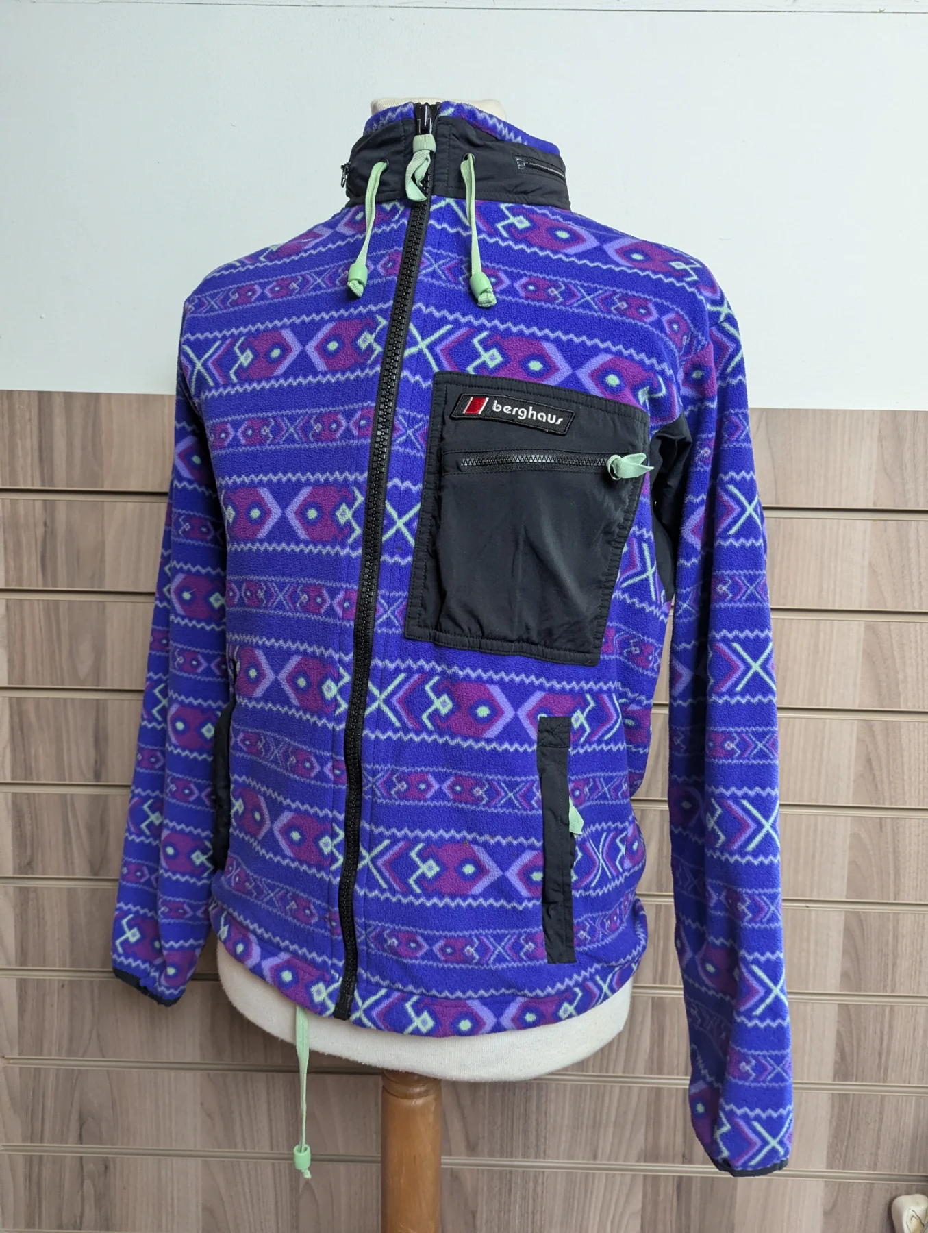 Bergahus Hooded Fleece Womens Soft Outdoor Walk Trek Hike Base Aztec Full Zip Small