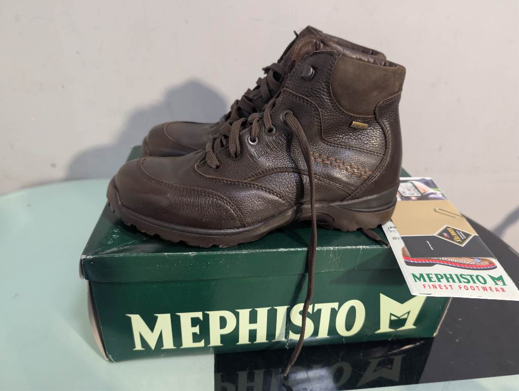 Dark brown mephisto leather gtx boots uk7.5
