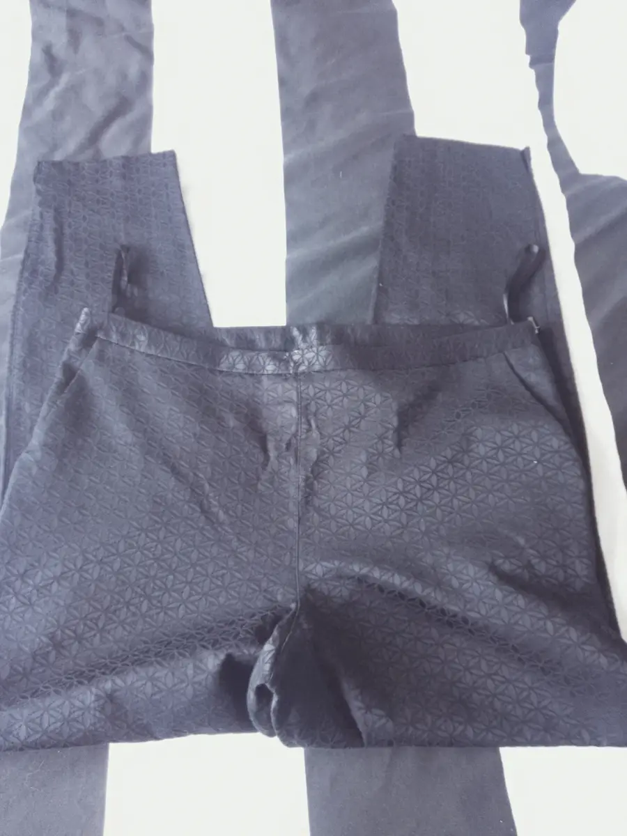 Ladies trousers. Size 16