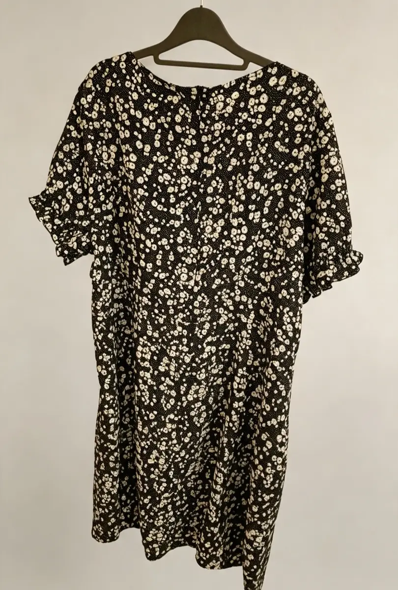 SHEIN Curve Black Floral Dress | 4XL (UK 24–26) | Short Sleeve Zip Back