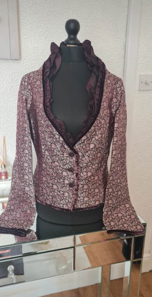 Renato Nucci Brocade Jacket  Burgundy Floral Jacquard, Ruffle Collar, Flared Sleeves, Size 40