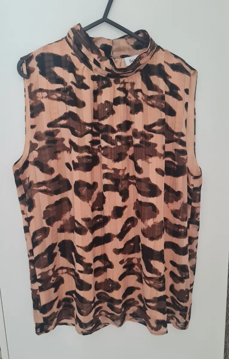 Saint Tropez Leopard Print Pleated Sleeveless Blouse Top M Animal High Neck Smart Casual Summer