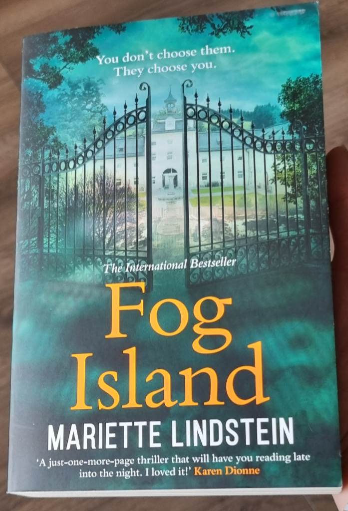 Fog Island by Mariette Lindstein