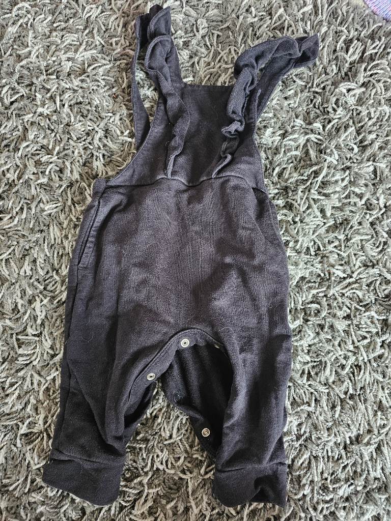 My k 9-12 months girls black dungaree outfit