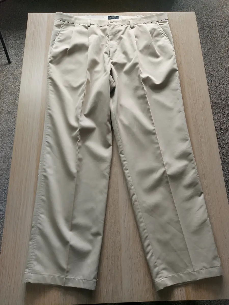 Dockers Men W40 L32 Pleated Relaxed Fit Khaki Chino Pants Beige Casual Trousers