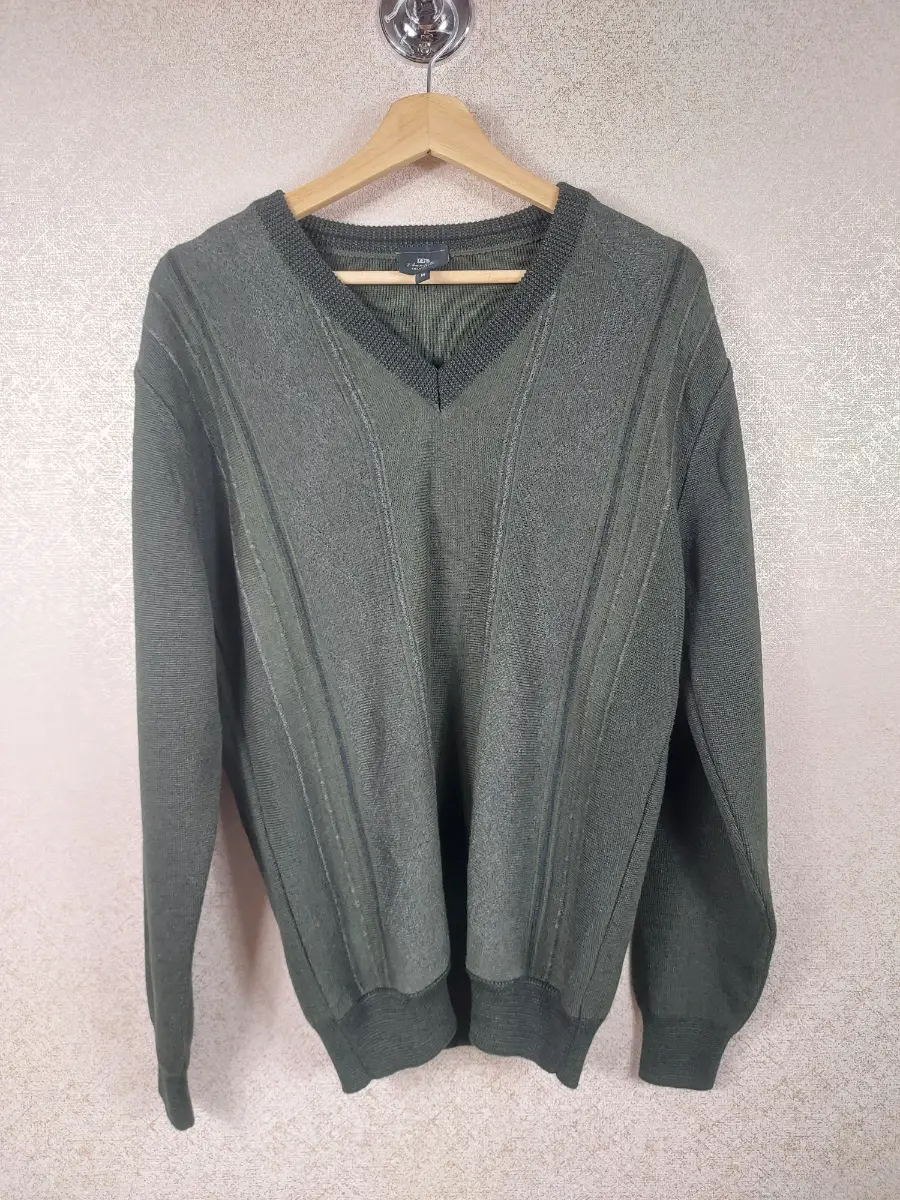 DGs Prestige Men's Vintage Merino Wool Mix Vneck Knitted Jumper Sweater Medium