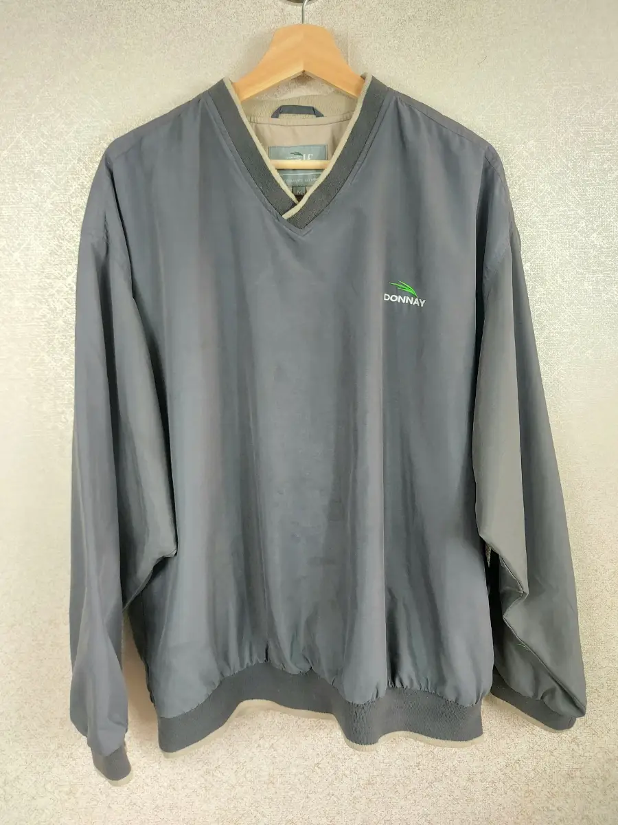 Donnay Golf Windbreaker Mens Medium VNeck Pullover Vintage Windshirt Grey Jacket