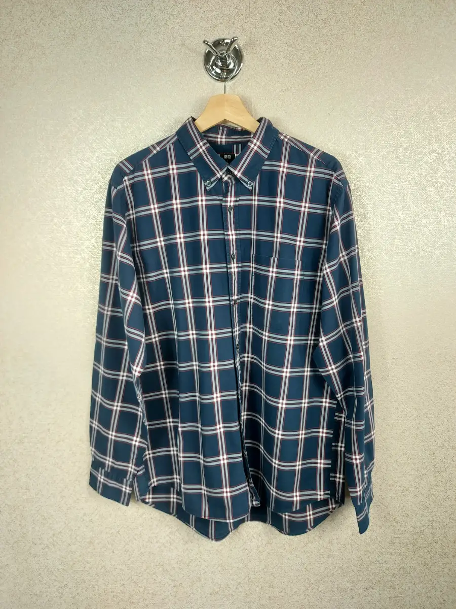 Uniqlo Men's Flannel Shirt L Large Navy Blue Plaid Check Button Down Longsleeve
