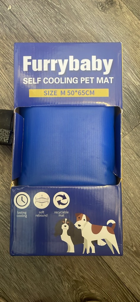 Furry baby pet cooling mat - Medium