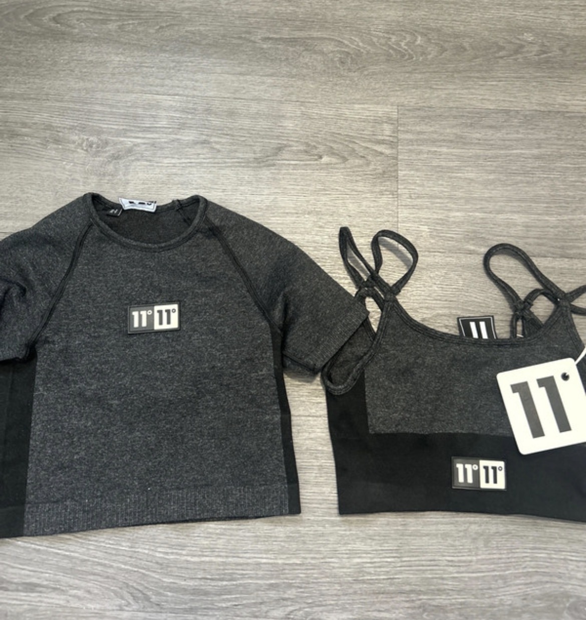 2 gym tops
