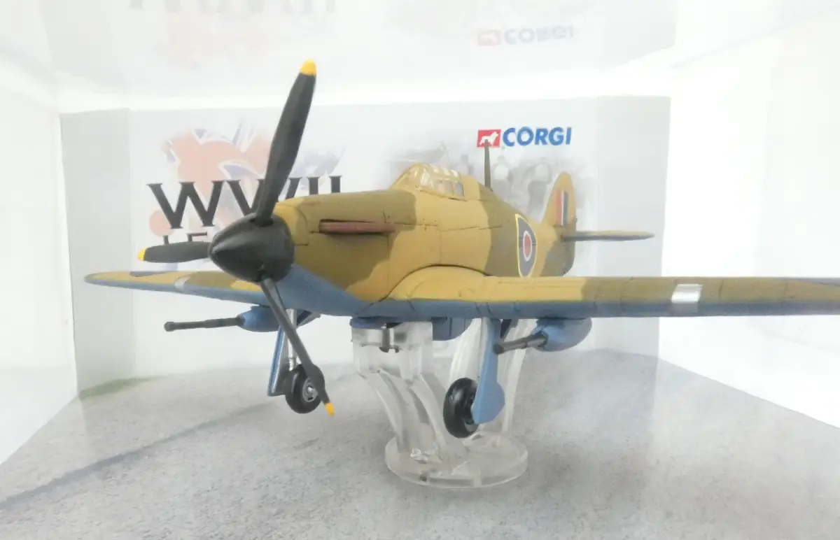 Share Corgi Hawker Hurricane MkIID (tank buster) AA32009 scale 1:72