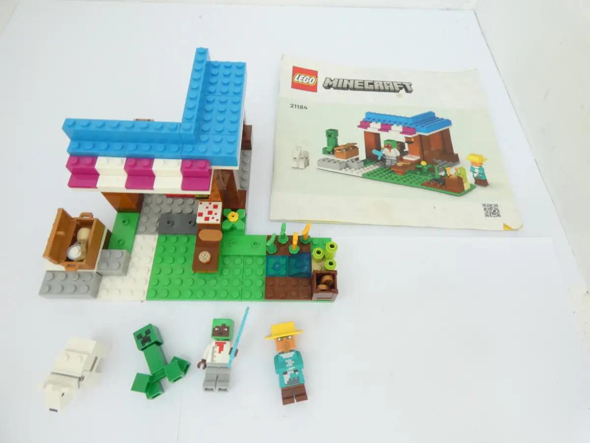 Lego - Minecraft - 21184 The Bakery Set