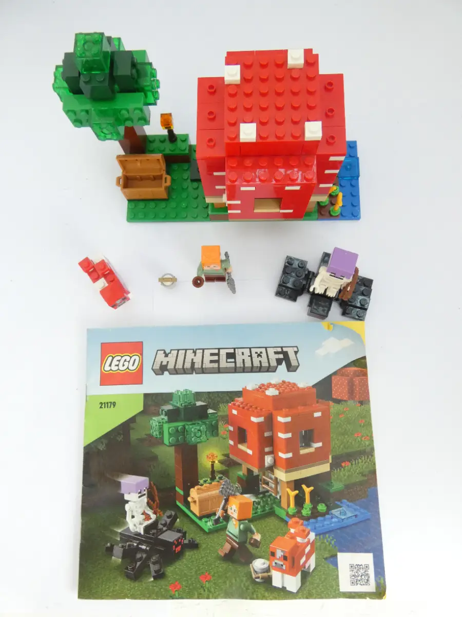 LEGO Minecraft the Mushroom House 21179 Complete Set With Instructions