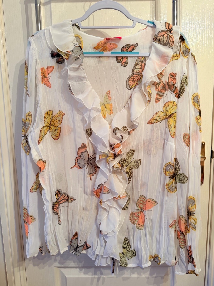 ✨ Together White Butterfly Ruffle Blouse ✨