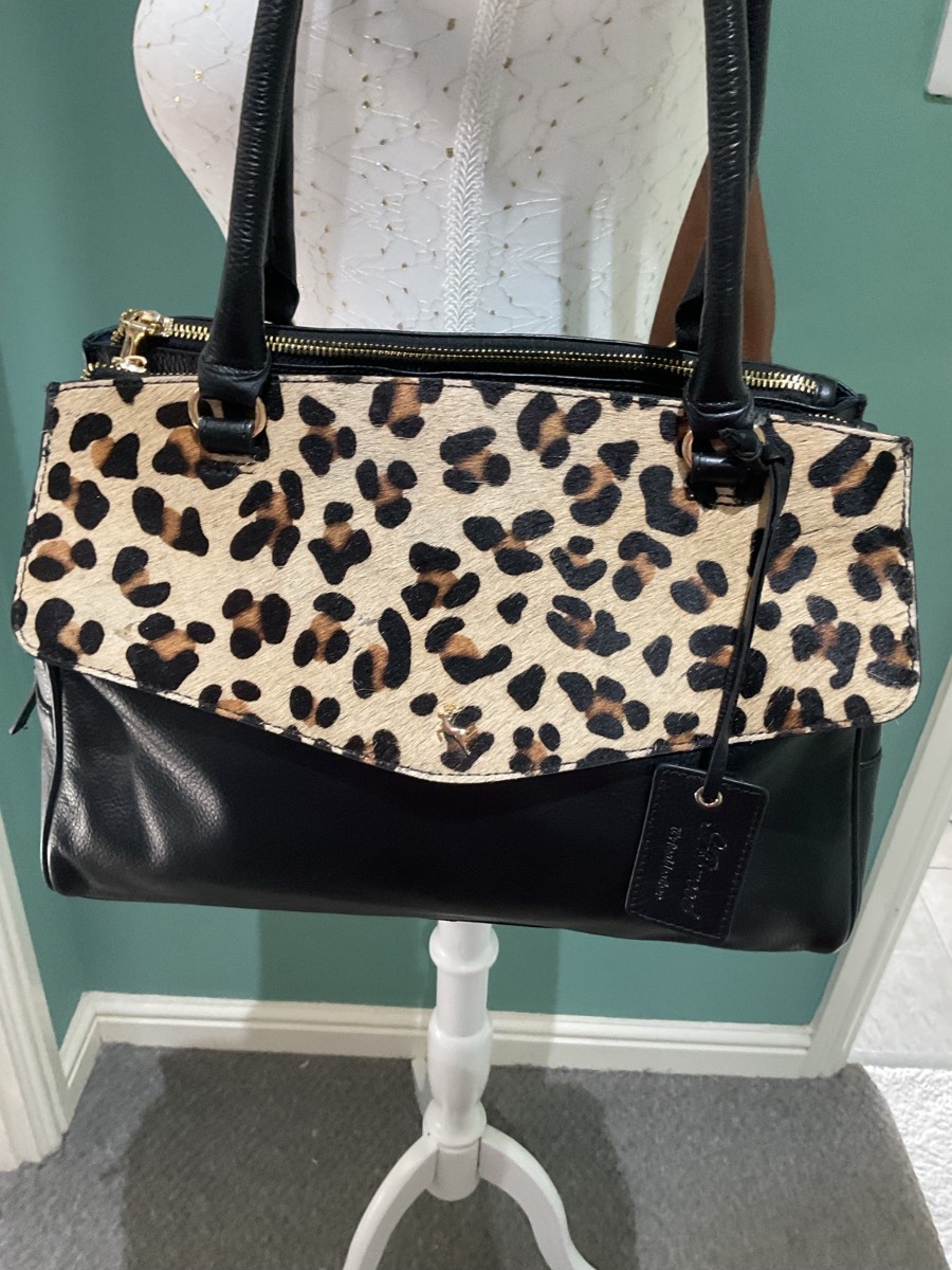 Ashwood black leather and leopard print hand/shoulder bag