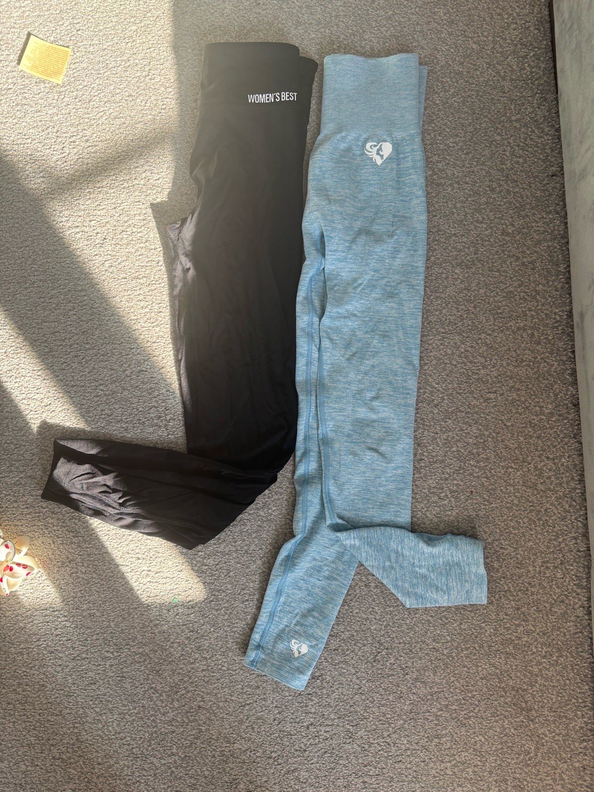 X2 women’s best leggings- size small