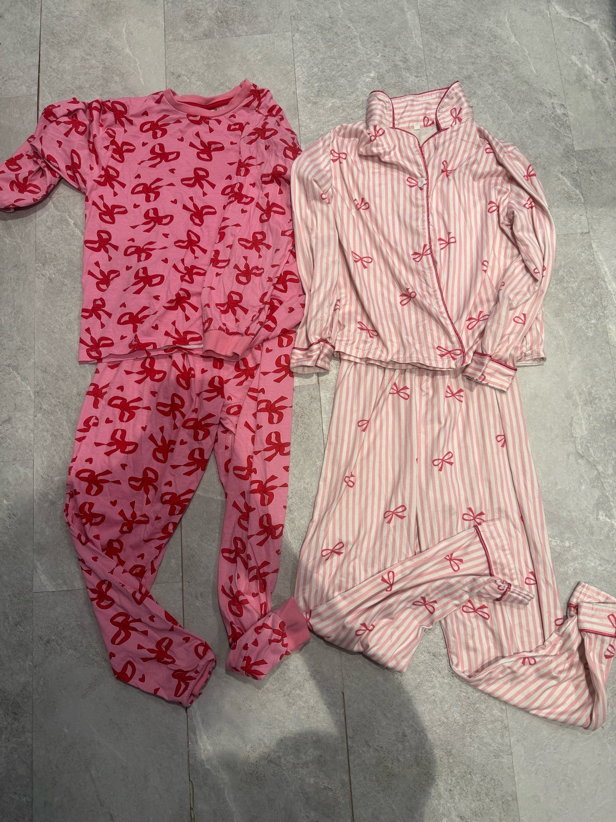 Girls pjs bow designs - age 10-11
