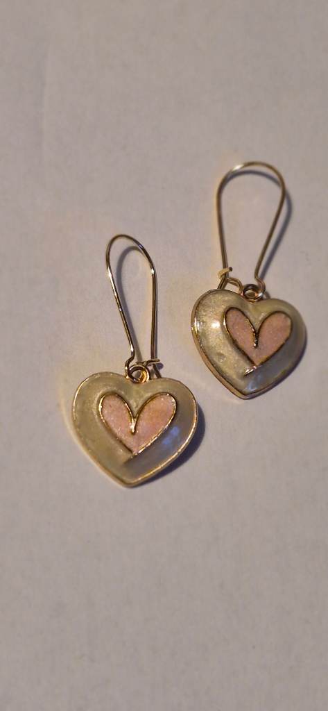 Georgous cream women's heart drop earrings