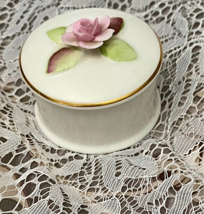 Vintage Coalport mini trinket pot
