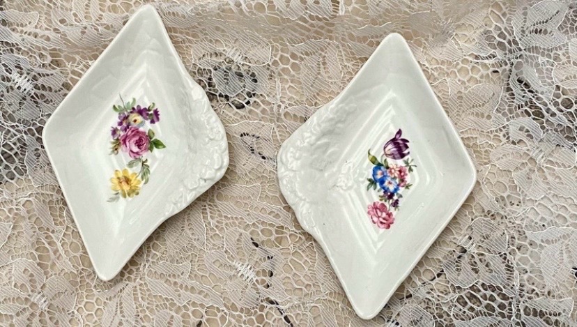 2 x vintage floral mini trinket plates