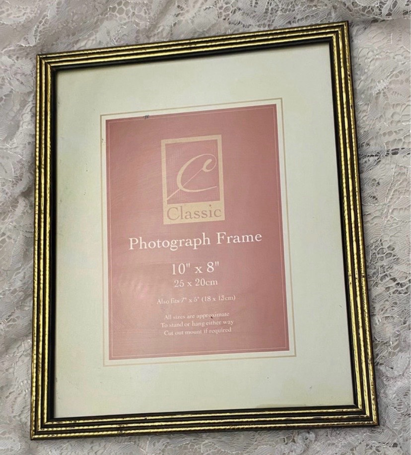Vintage classic gold trim photo frame