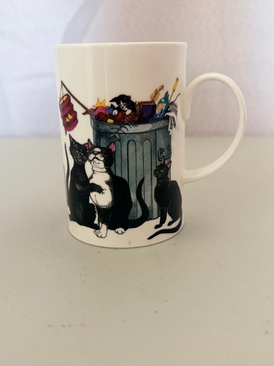Dunoon Mug Alley Cats Vintage Cherry Denman Standard White Black Fine Bone China