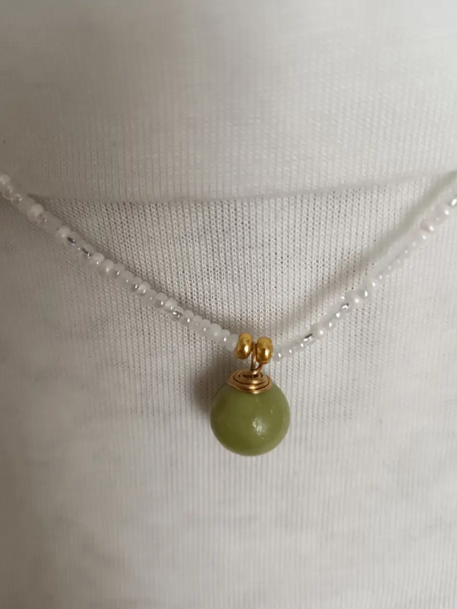 Jade pendant necklace