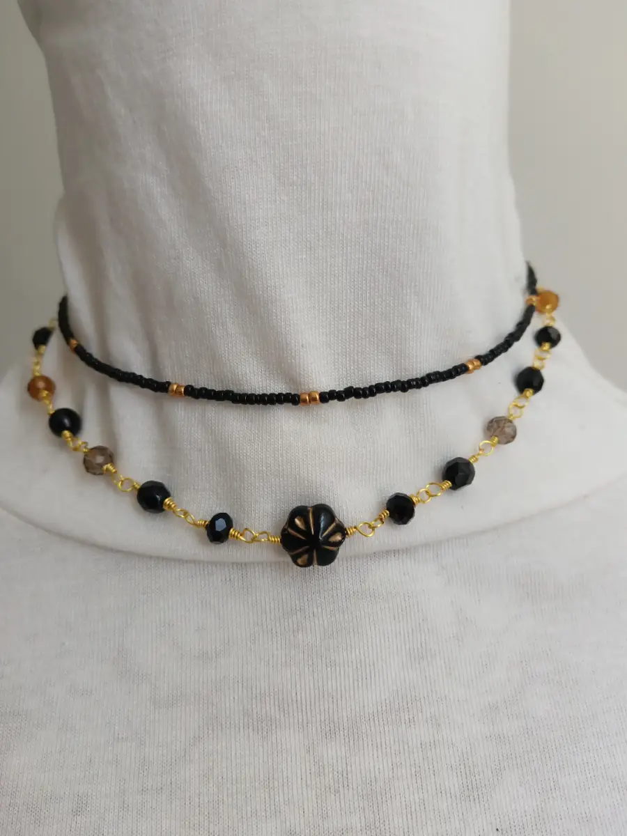 Black and golden set