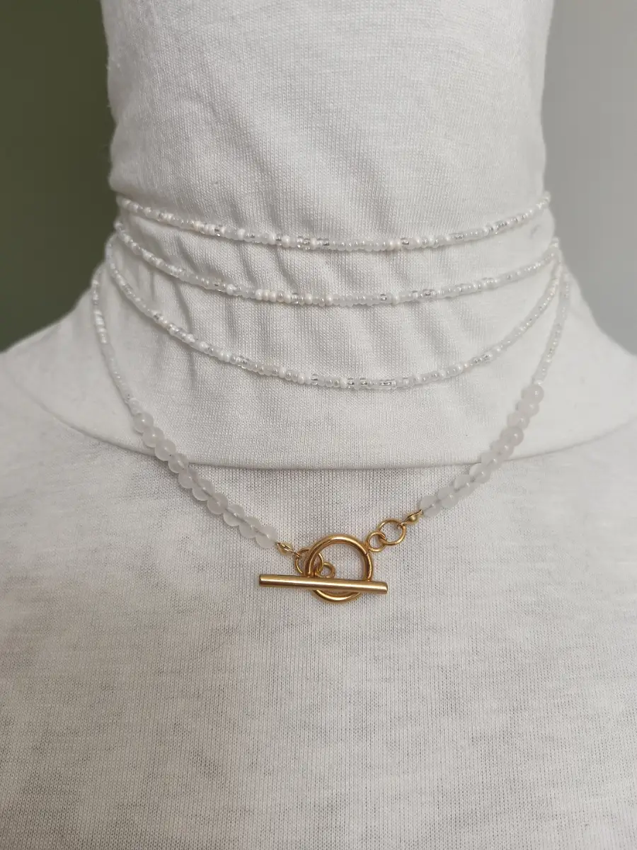 White, wrapping necklace with quartz