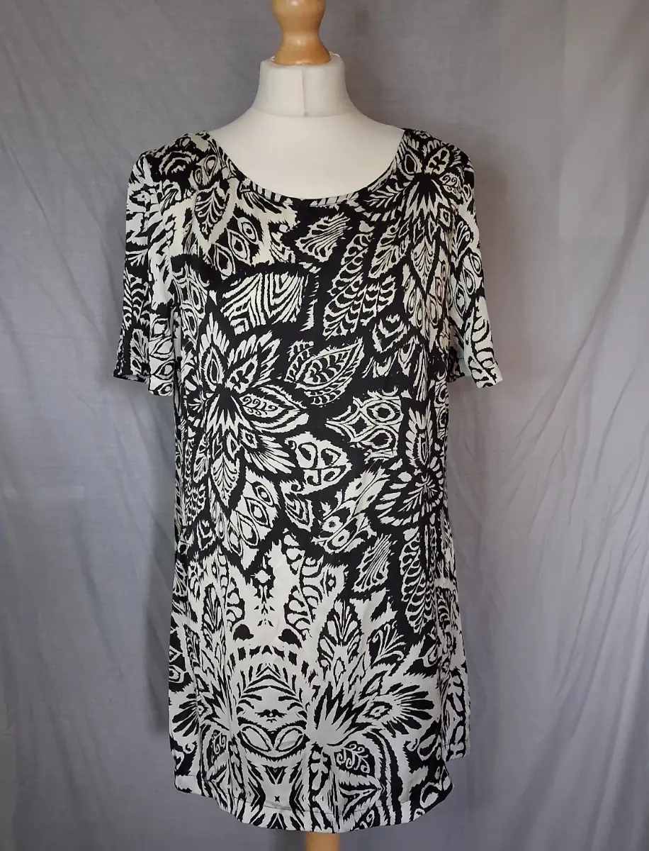 F&F Monochrome Paisley Tunic Dress / Longline Top | Size 12 Boho Shift