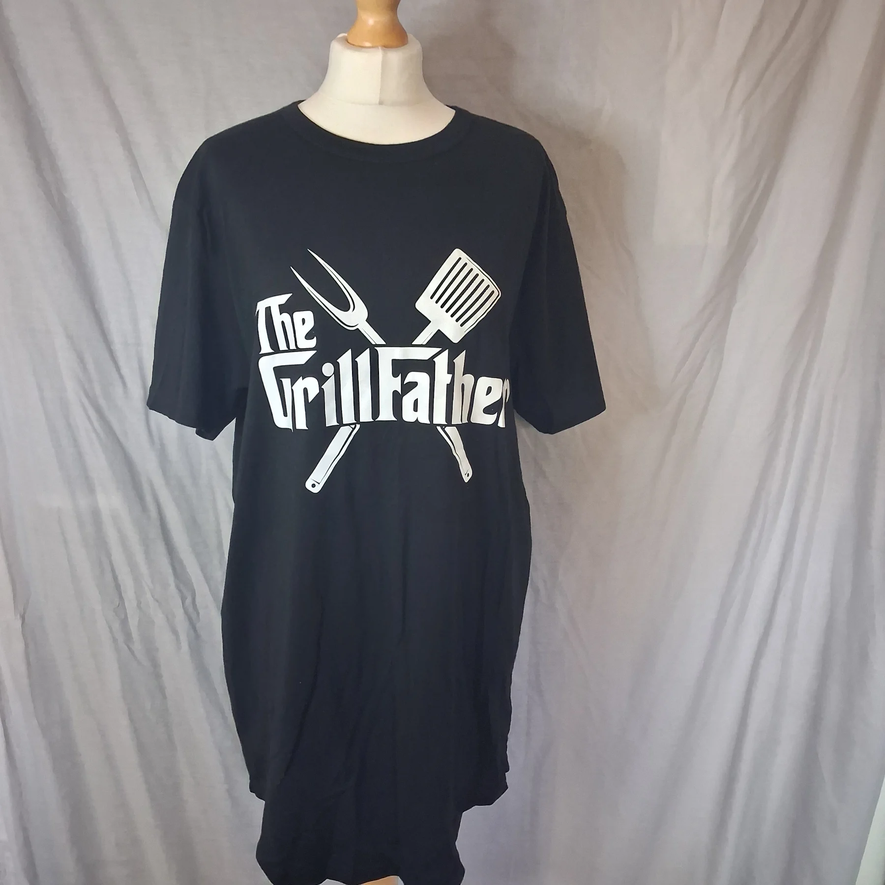 Mantis Organic Black "The GrillFather" T-Shirt - Size L