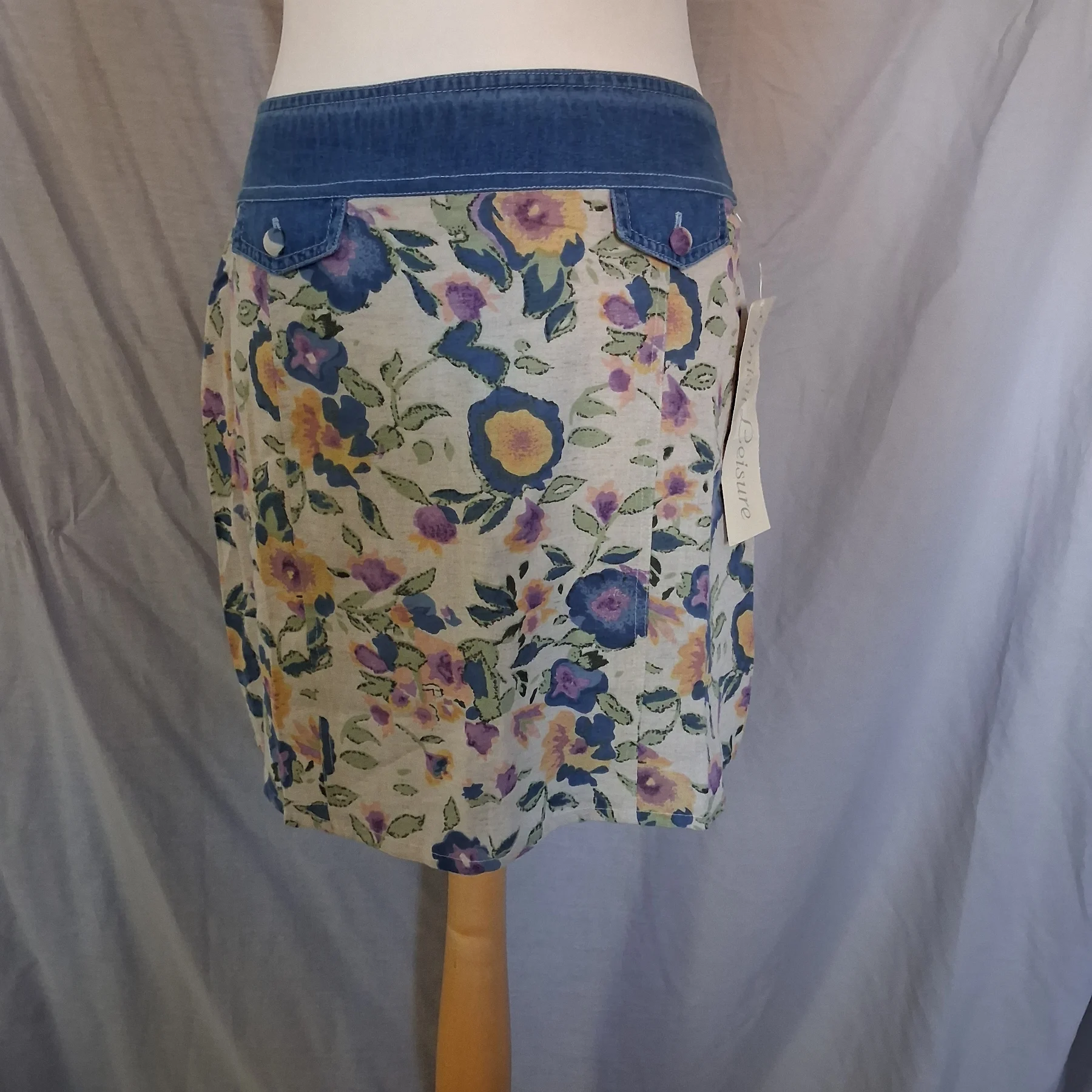 Daisy Leisure Floral & Denim Mini Skirt | Size M/L | NWT 100% Cotton