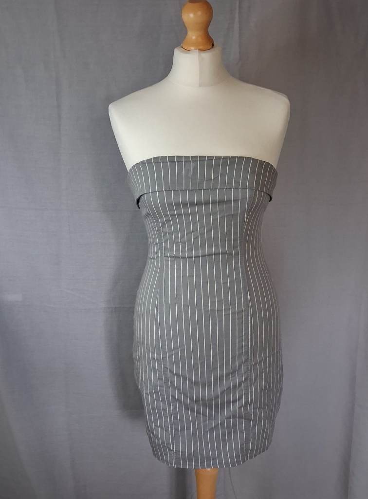 H&M Divided Grey Pinstripe Strapless Bodycon Dress - Size S (UK 8/10)