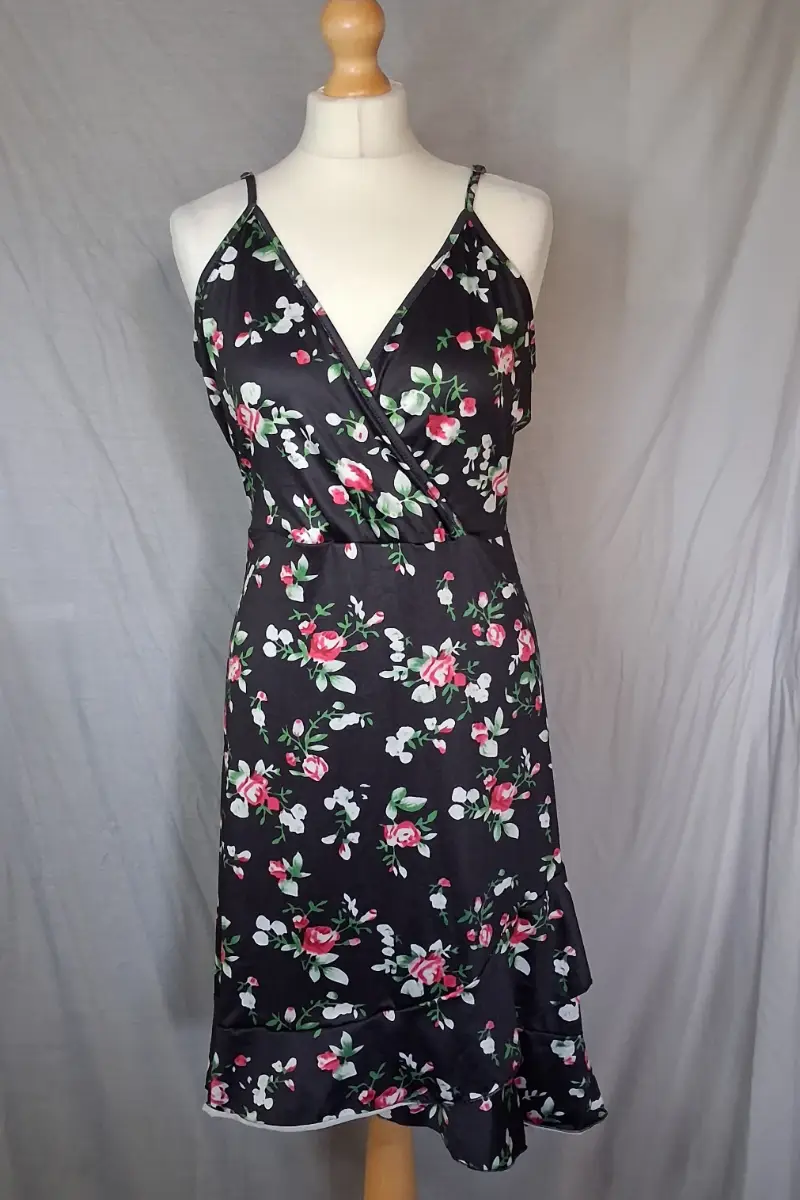 Whimsigoth Floral Asymmetrical Midi Dress! (Size 12)