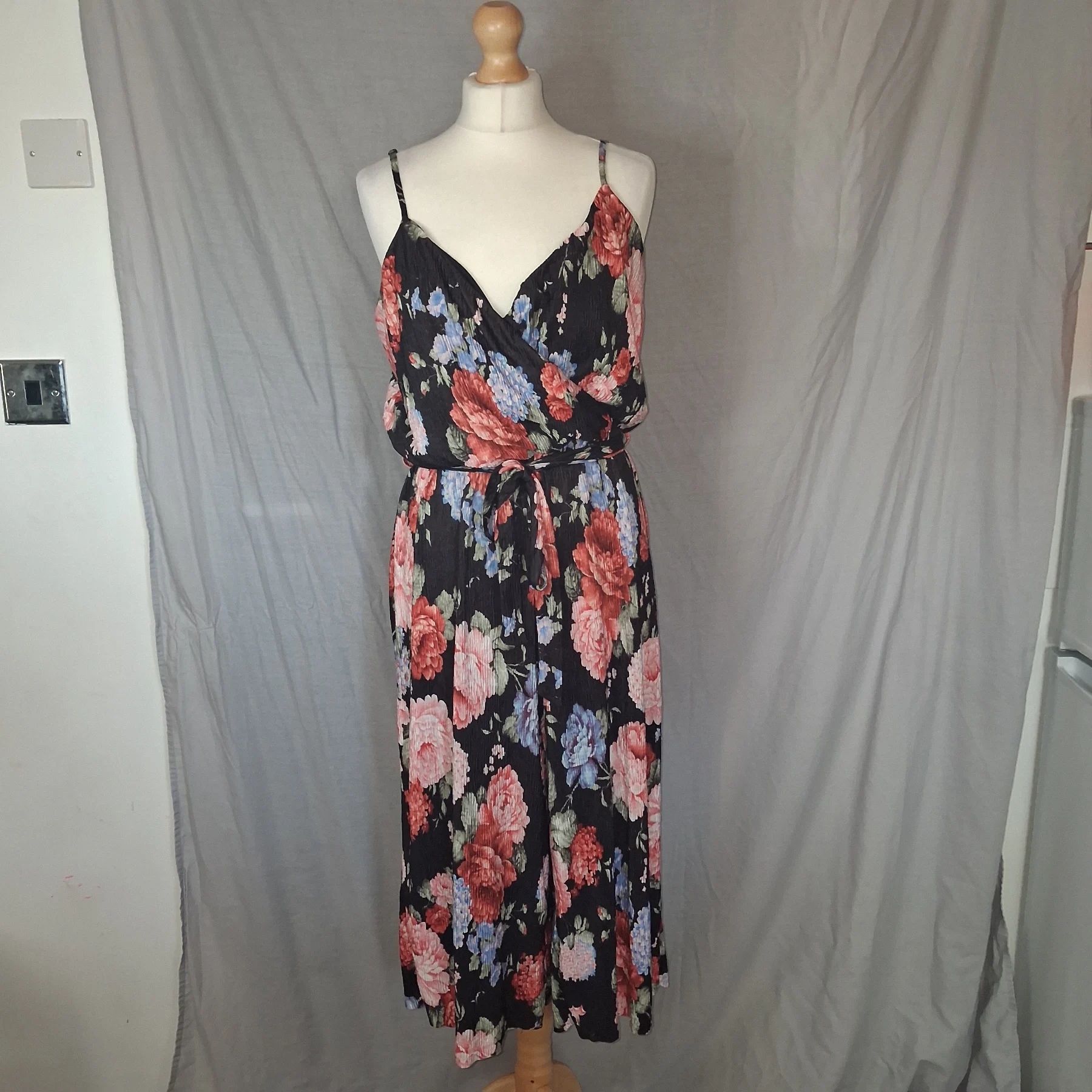 New Look Floral Plissé Jumpsuit - Size 14 (UK)