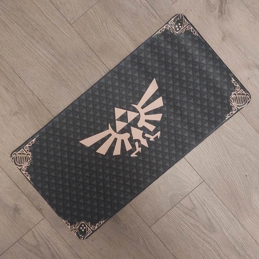The Legend of Zelda Black/Grey Mouse/Play/Desk Mat - 600x300