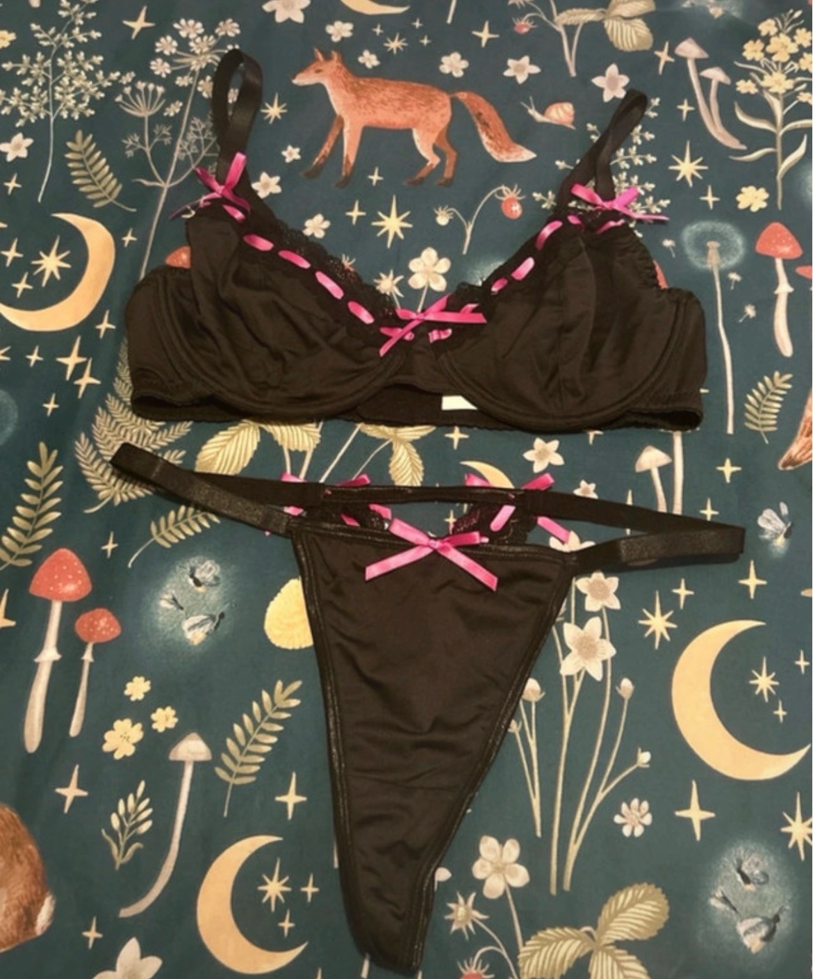 Beautiful 2 piece pink and black set