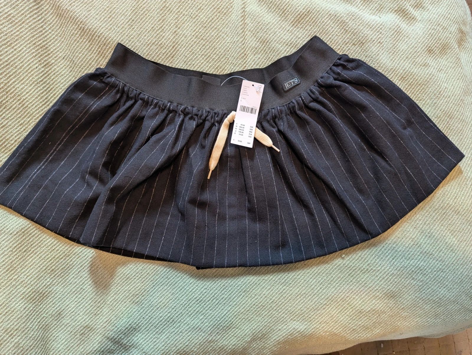 Urban outfitters ladies mini skirt size 12/14  new