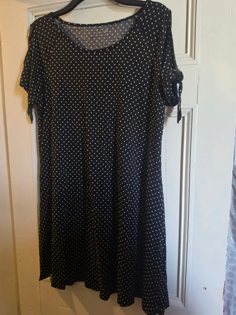 Polka dot summer dress size 20 from denenhams