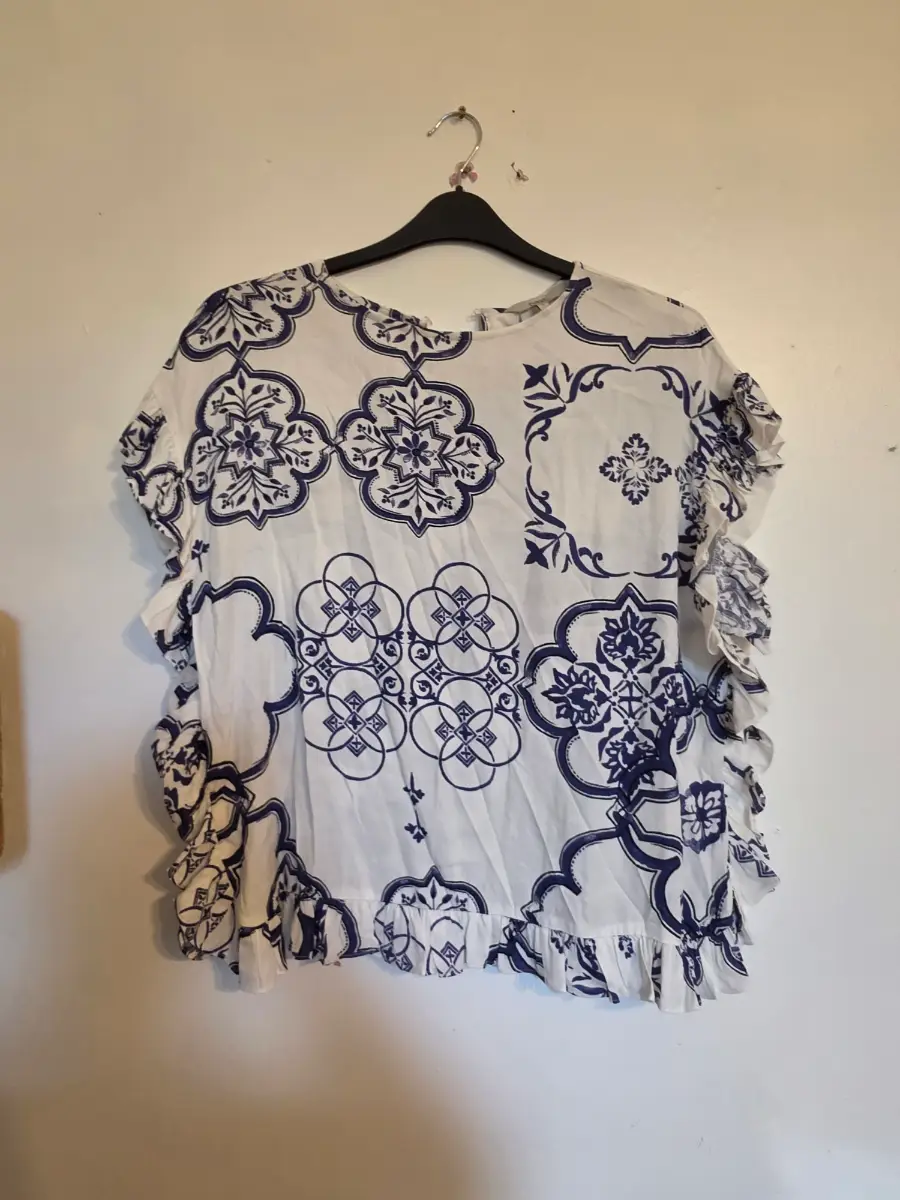 Next white and blue tile print frill sleeve blouse size 12 new