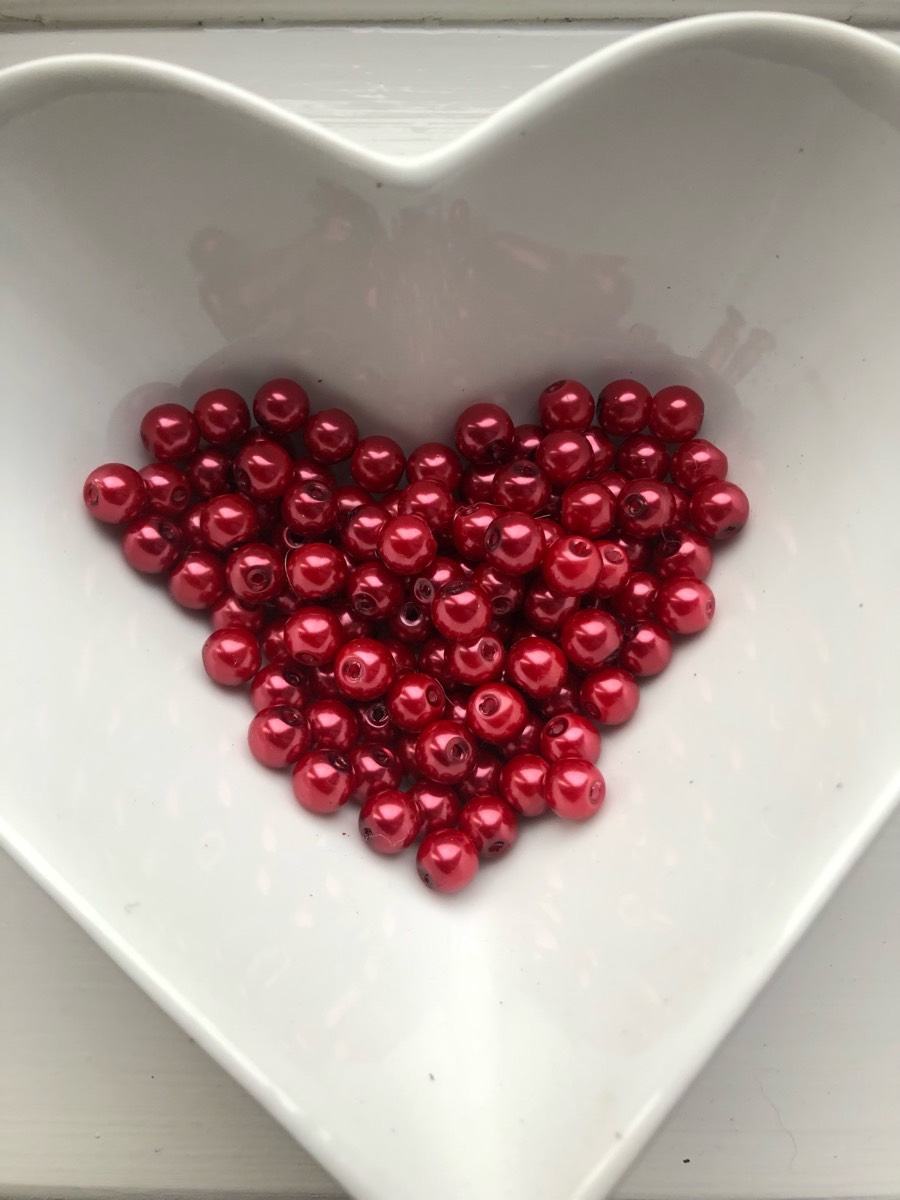 Red glass beads 8mm