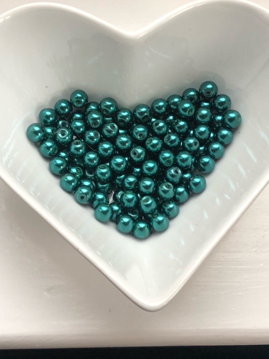 Dark green glass beads 8mm